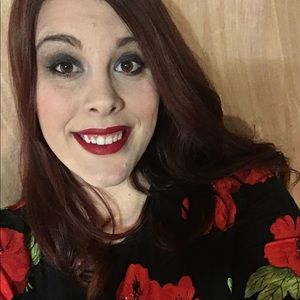 Meet your Posher, Nicole